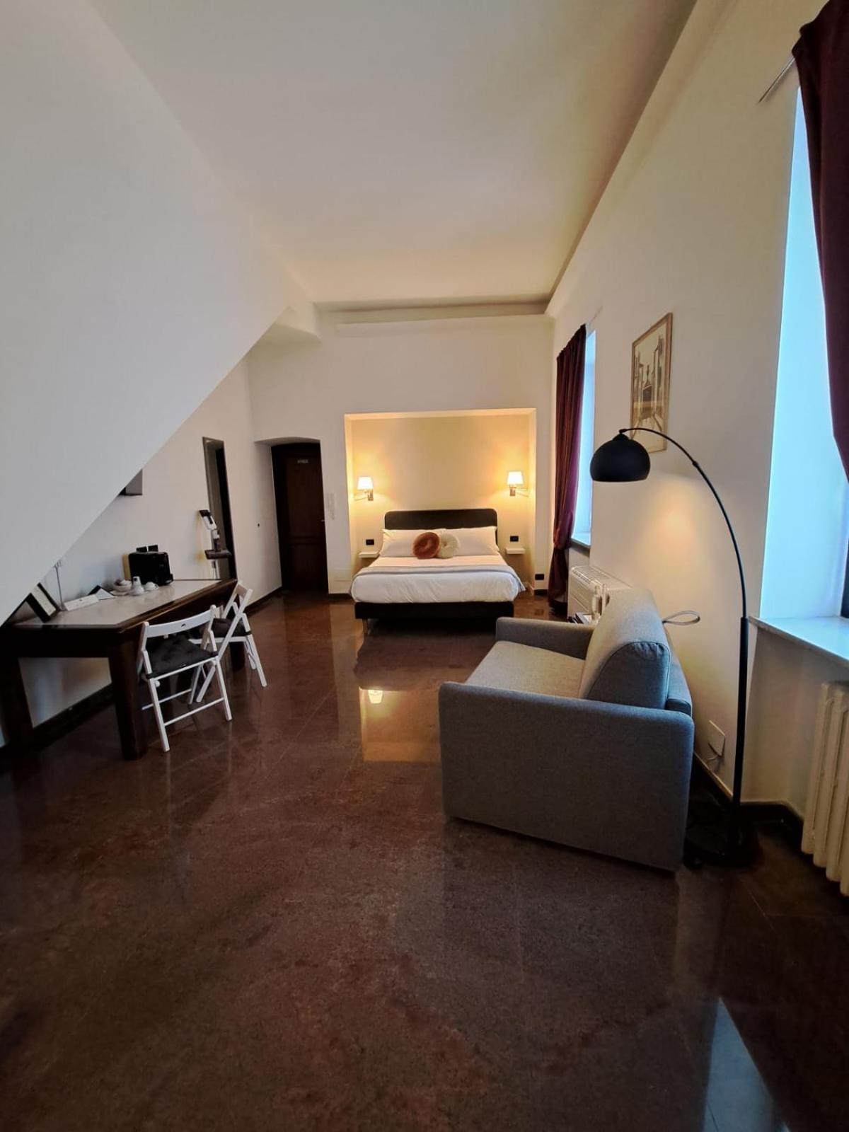 Palazzo Cusani Charming Rooms Vercelli Exteriér fotografie